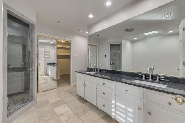 4 Whittier Court, Highland Village, TX 75077