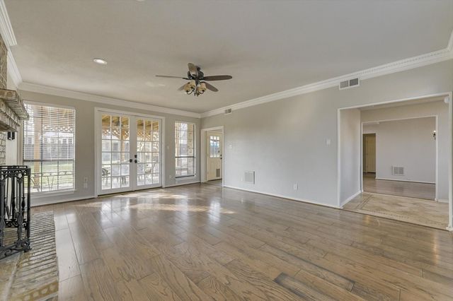 4 Whittier Court, Highland Village, TX 75077