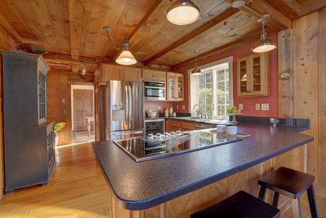12 Roberts Road, Dover, NH 03820