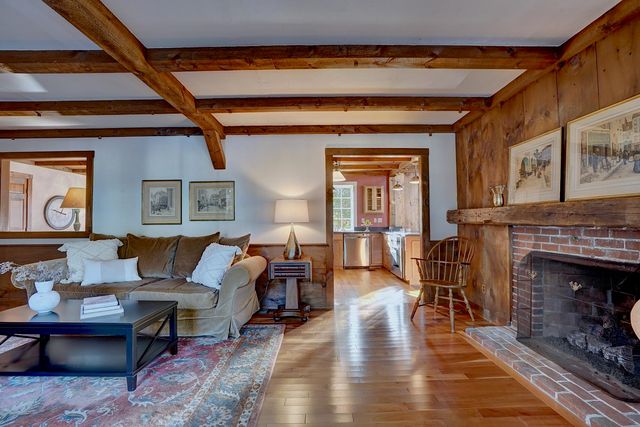 12 Roberts Road, Dover, NH 03820