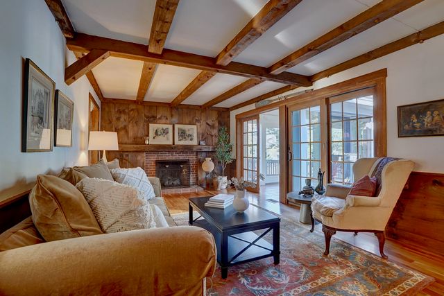 12 Roberts Road, Dover, NH 03820