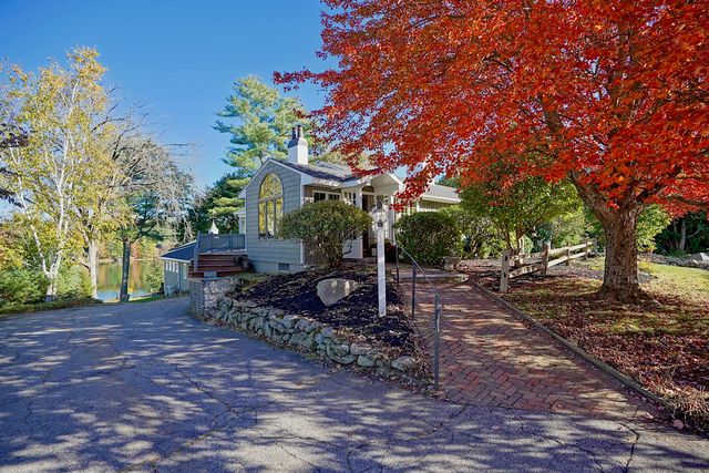 12 Roberts Road, Dover, NH 03820