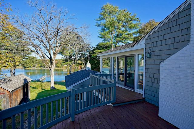 12 Roberts Road, Dover, NH 03820