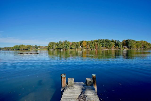 12 Roberts Road, Dover, NH 03820