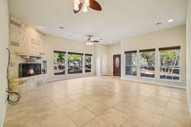 113 Pond Creek Lane, Hunt, TX 78024