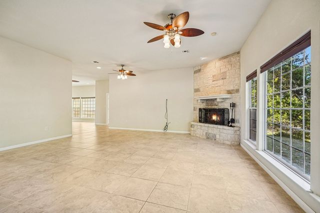 113 Pond Creek Lane, Hunt, TX 78024