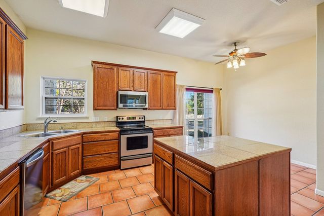 113 Pond Creek Lane, Hunt, TX 78024