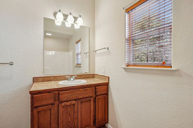 113 Pond Creek Lane, Hunt, TX 78024