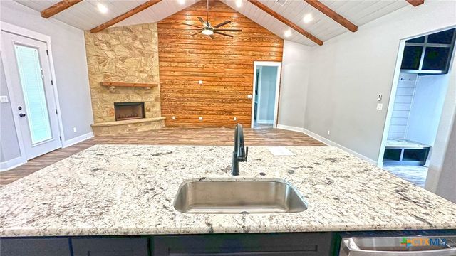 1540 Cottonwood Mesa Drive, Kempner, TX 76539