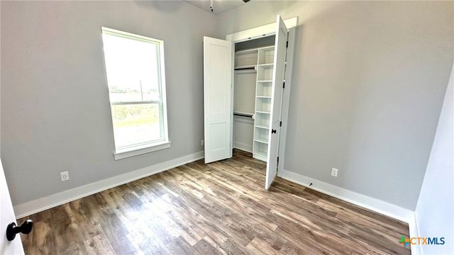 1540 Cottonwood Mesa Drive, Kempner, TX 76539