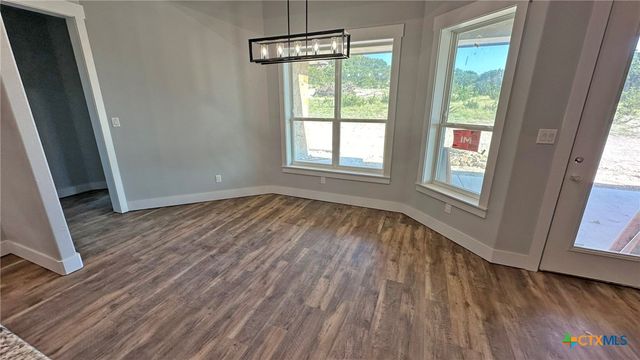 1540 Cottonwood Mesa Drive, Kempner, TX 76539