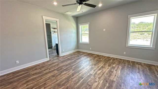1540 Cottonwood Mesa Drive, Kempner, TX 76539