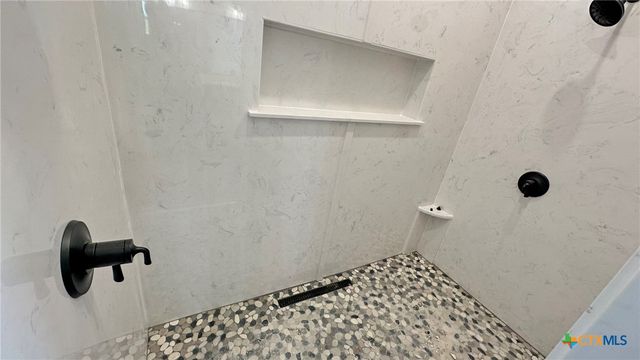 1540 Cottonwood Mesa Drive, Kempner, TX 76539