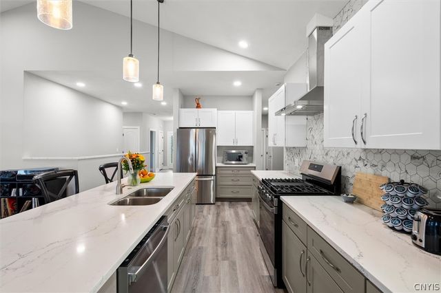 241 Bloomfield, Van Buren, NY 13027