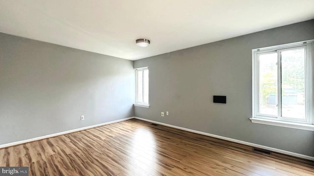 13 PAINTERS LN, Chesterbrook, PA 19087