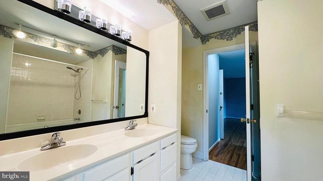13 PAINTERS LN, Chesterbrook, PA 19087
