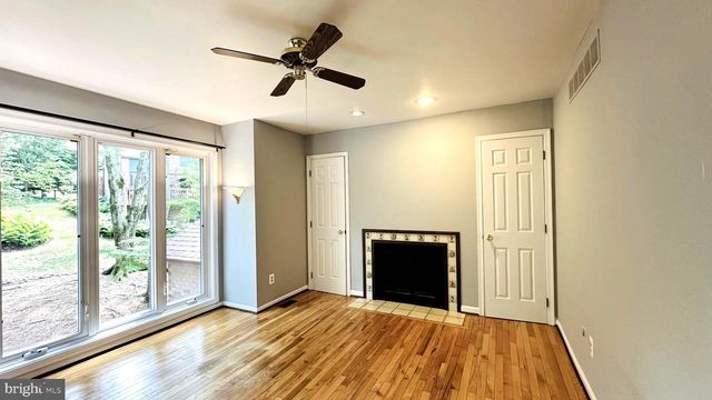 13 PAINTERS LN, Chesterbrook, PA 19087