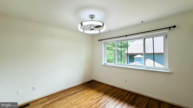 13 PAINTERS LN, Chesterbrook, PA 19087