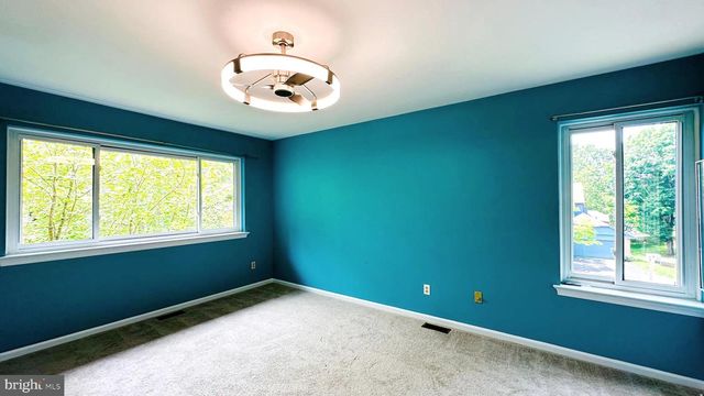 13 PAINTERS LN, Chesterbrook, PA 19087