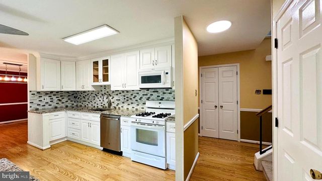 13 PAINTERS LN, Chesterbrook, PA 19087