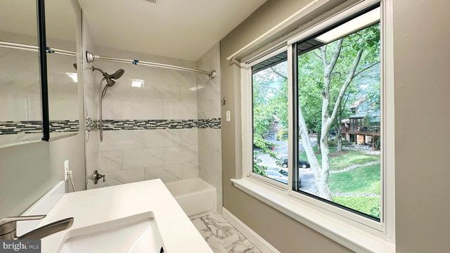 13 PAINTERS LN, Chesterbrook, PA 19087