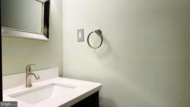 13 PAINTERS LN, Chesterbrook, PA 19087
