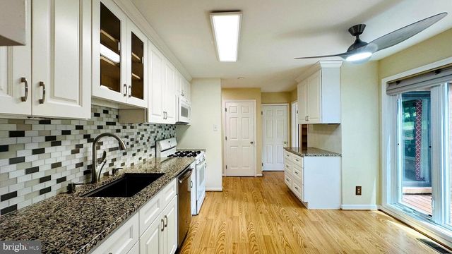 13 PAINTERS LN, Chesterbrook, PA 19087