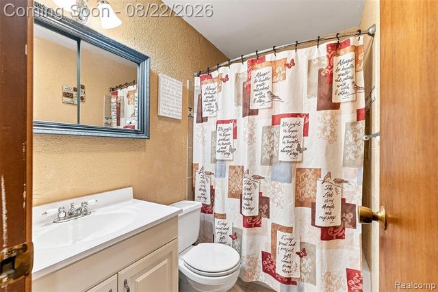 12606 Greenhill Drive, Grand Blanc, MI 48439