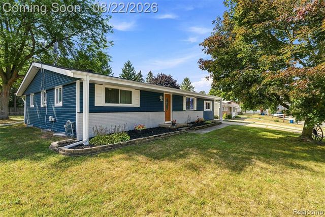 12606 Greenhill Drive, Grand Blanc, MI 48439