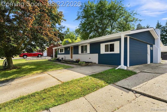 12606 Greenhill Drive, Grand Blanc, MI 48439