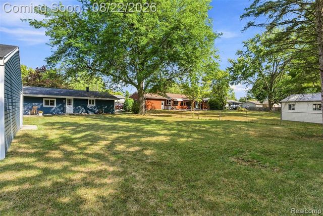 12606 Greenhill Drive, Grand Blanc, MI 48439