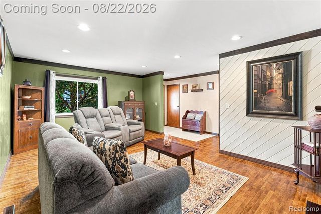 12606 Greenhill Drive, Grand Blanc, MI 48439