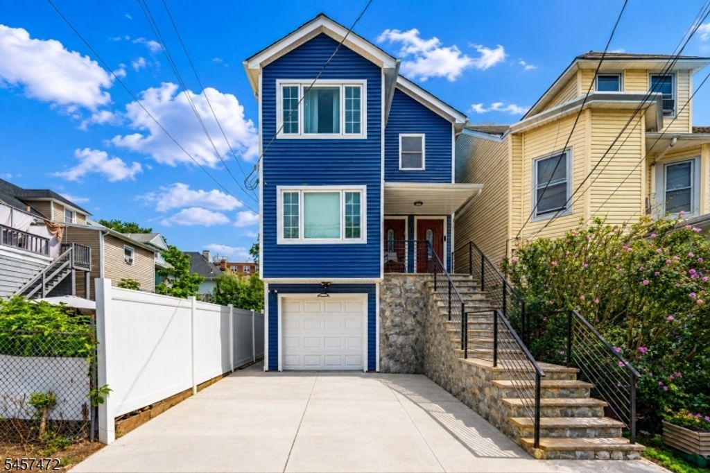393 E 30Th St, Paterson City, NJ 07504 — photo 2