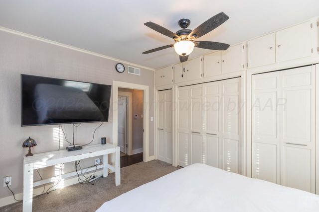 1301 N CHARLES Street, Pampa, TX 79065