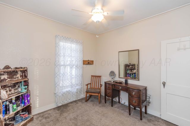 1301 N CHARLES Street, Pampa, TX 79065