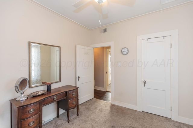 1301 N CHARLES Street, Pampa, TX 79065