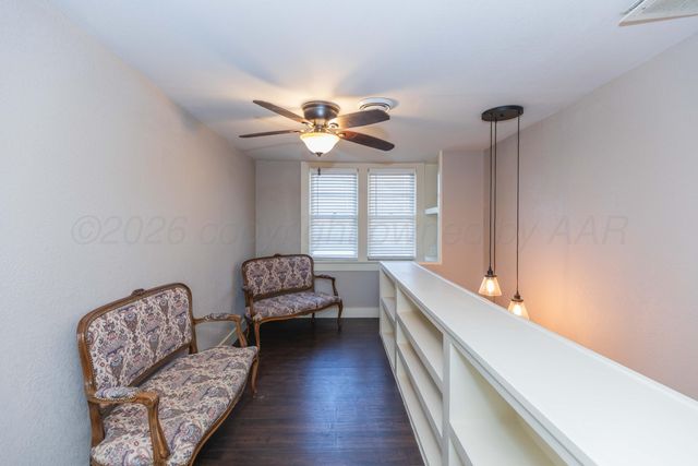 1301 N CHARLES Street, Pampa, TX 79065