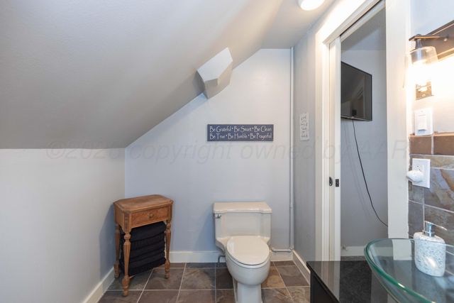 1301 N CHARLES Street, Pampa, TX 79065