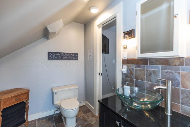 1301 N CHARLES Street, Pampa, TX 79065