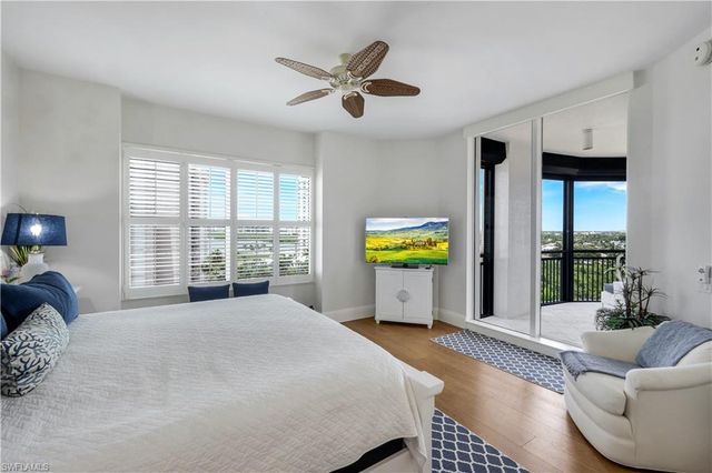 81 Seagate DR 803, Naples, FL 34103