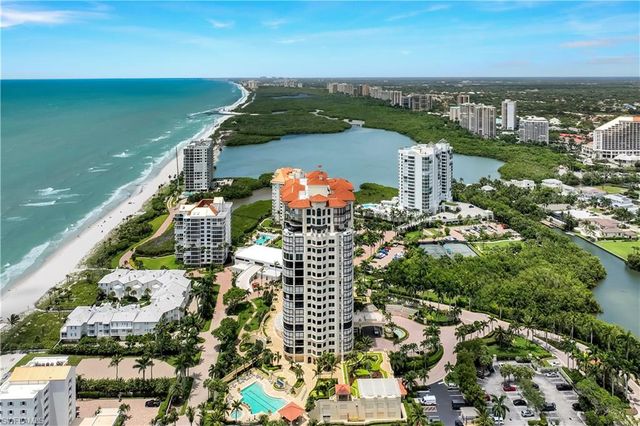 81 Seagate DR 803, Naples, FL 34103