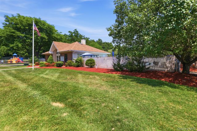 33 Moore Lane 15, Washingtonville, NY 10992