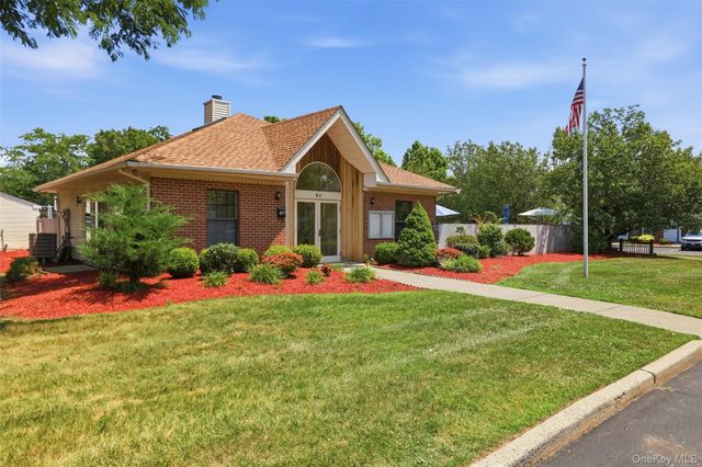 33 Moore Lane 15, Washingtonville, NY 10992