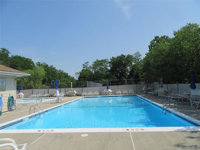 33 Moore Lane 15, Washingtonville, NY 10992
