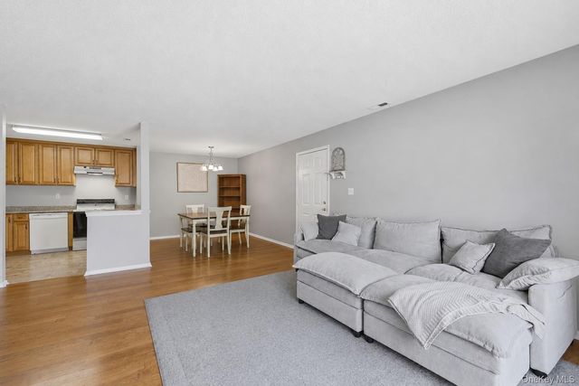 33 Moore Lane 15, Washingtonville, NY 10992
