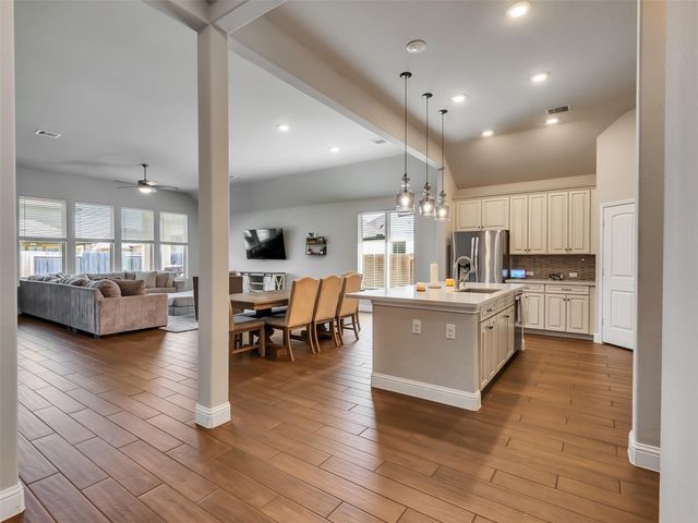2004 Sadtler Ridge Circle, La Porte, TX 77571