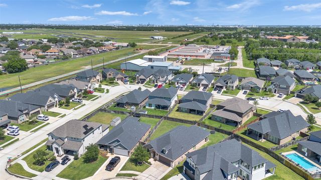 2004 Sadtler Ridge Circle, La Porte, TX 77571