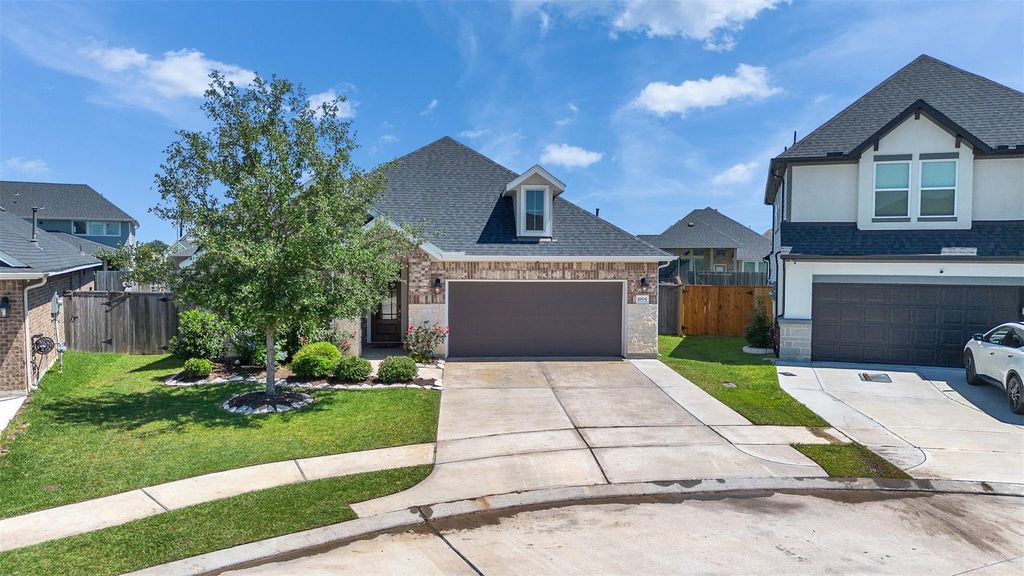 2004 Sadtler Ridge Circle, La Porte, TX 77571