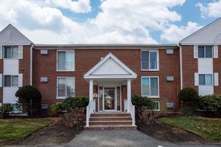 3 Birchwood Pt 202, Amesbury, MA 01913