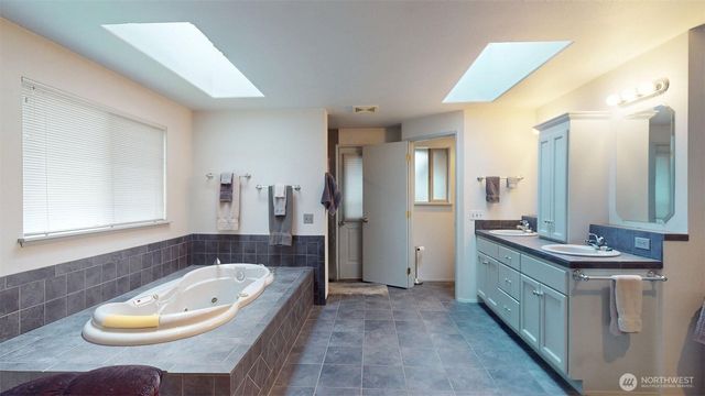 12293 Gull Drive, Burlington, WA 98233